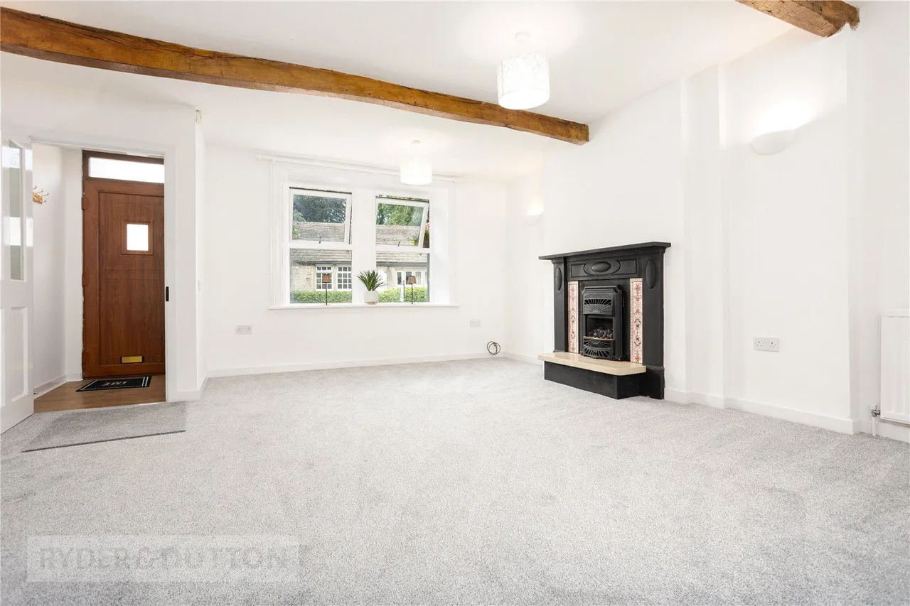 2 bed house for sale, King Street, Delph, OL3