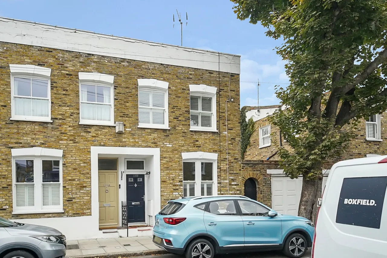 2 bed house for sale, Antill Road, London, E3