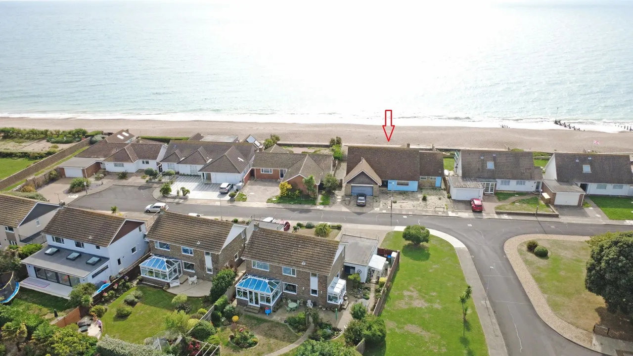 4 bed property for sale, Shorecroft, Aldwick, PO21