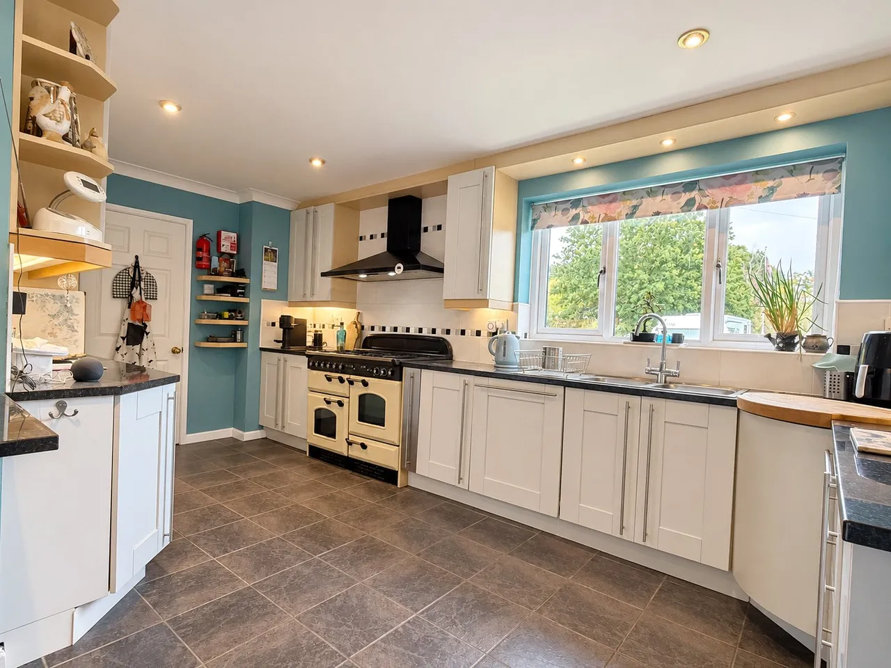 Forest Edge Drive, Ashley Heath, BH24, photo 5