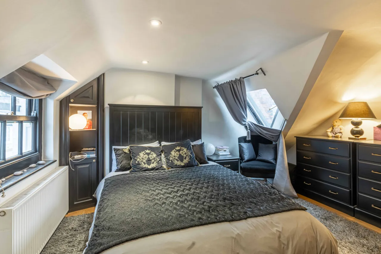 Kensington Court Mews, London, W8, photo 7
