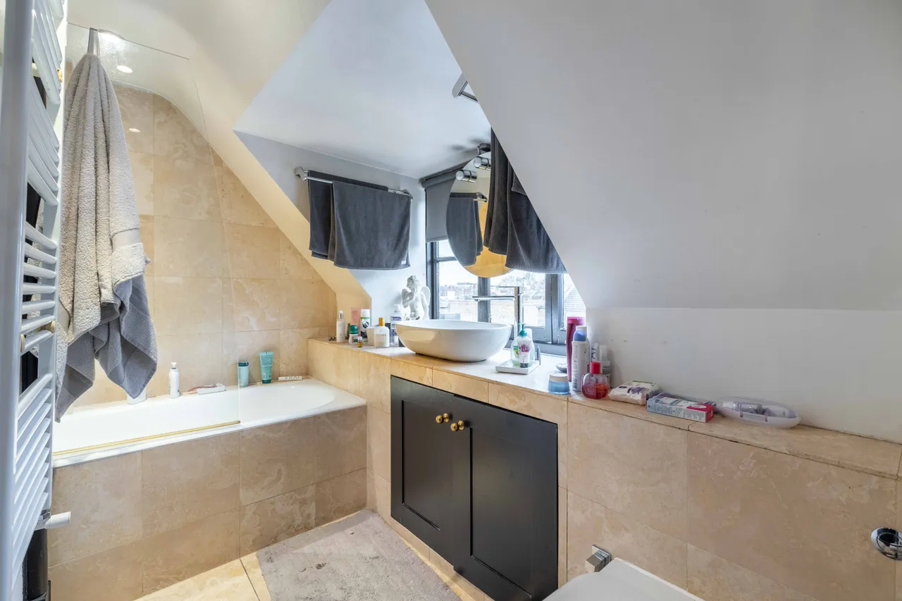 Kensington Court Mews, London, W8, photo 9