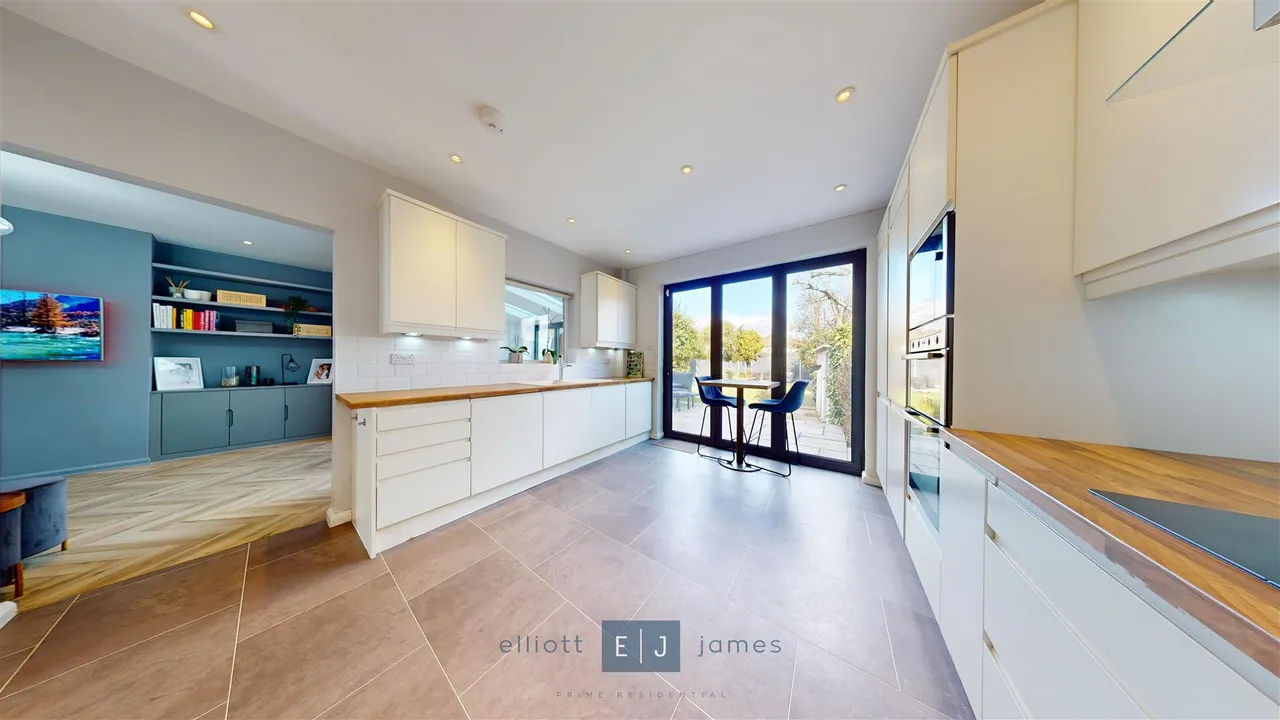 The Drive, Loughton, IG10, photo 7