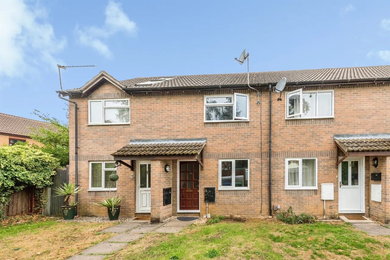 2 bed house for sale — Honeysuckle Grove, Oxford