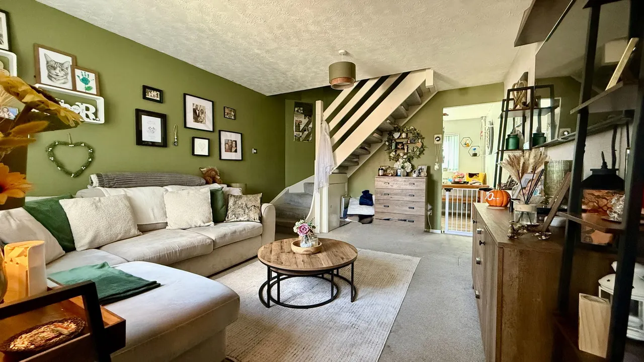 Burmarsh Close, Waldersalde, ME5, photo 2