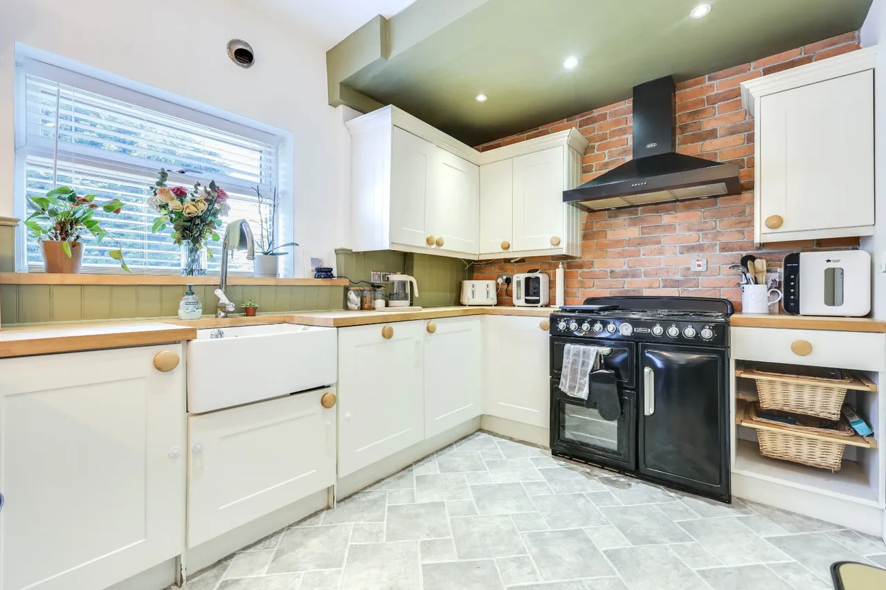 Providence Place, Stanningley, LS28, photo 4