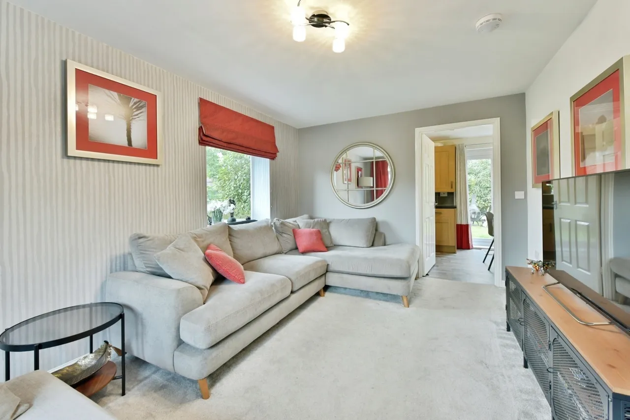 Darnbrook Drive, Sheffield, S5, photo 13