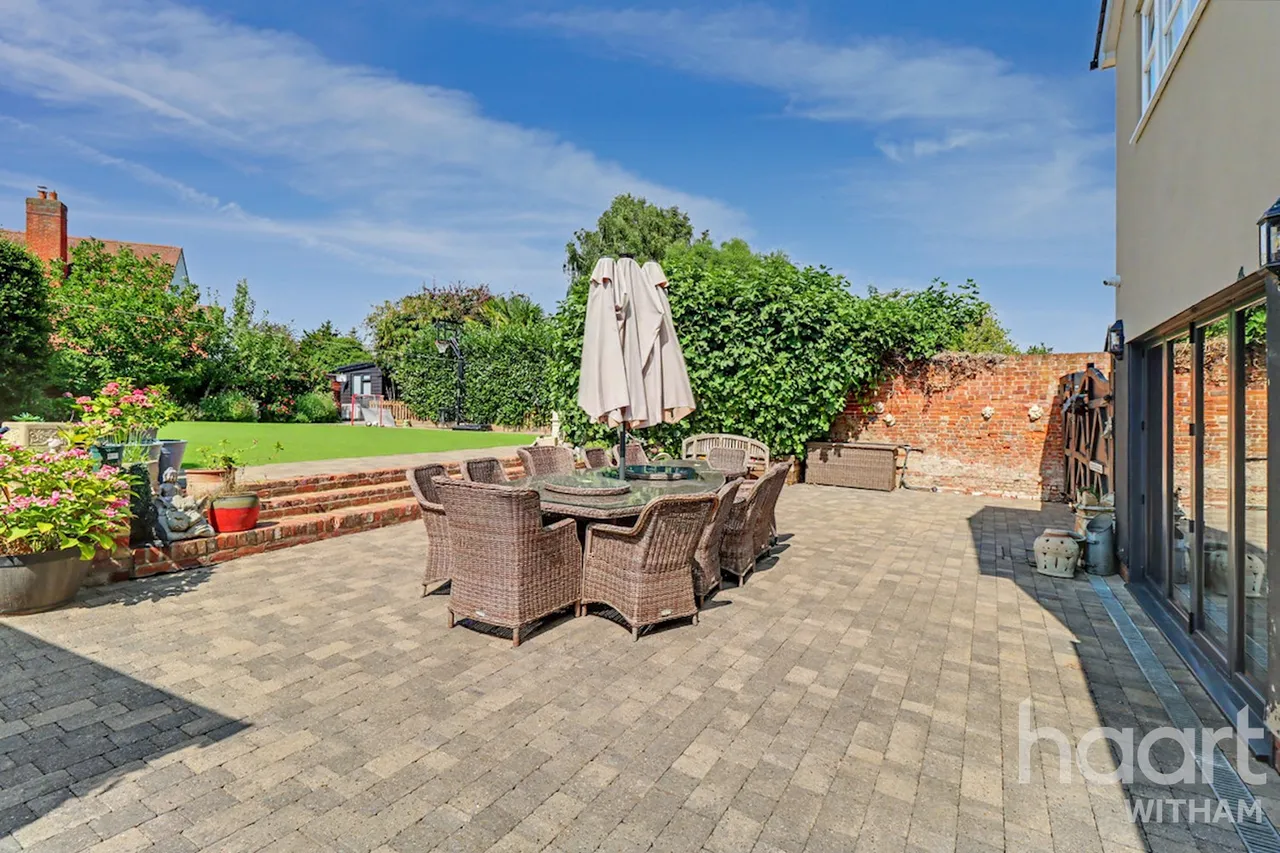 High Street, Kelvedon, CO5, photo 26