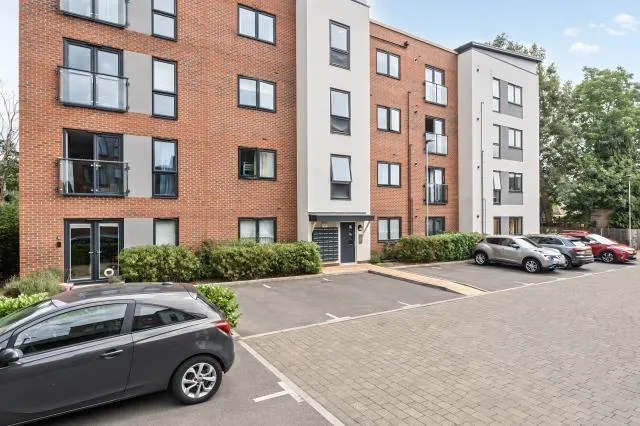 2 bed flat for sale, Elvian Close, Reading, RG30