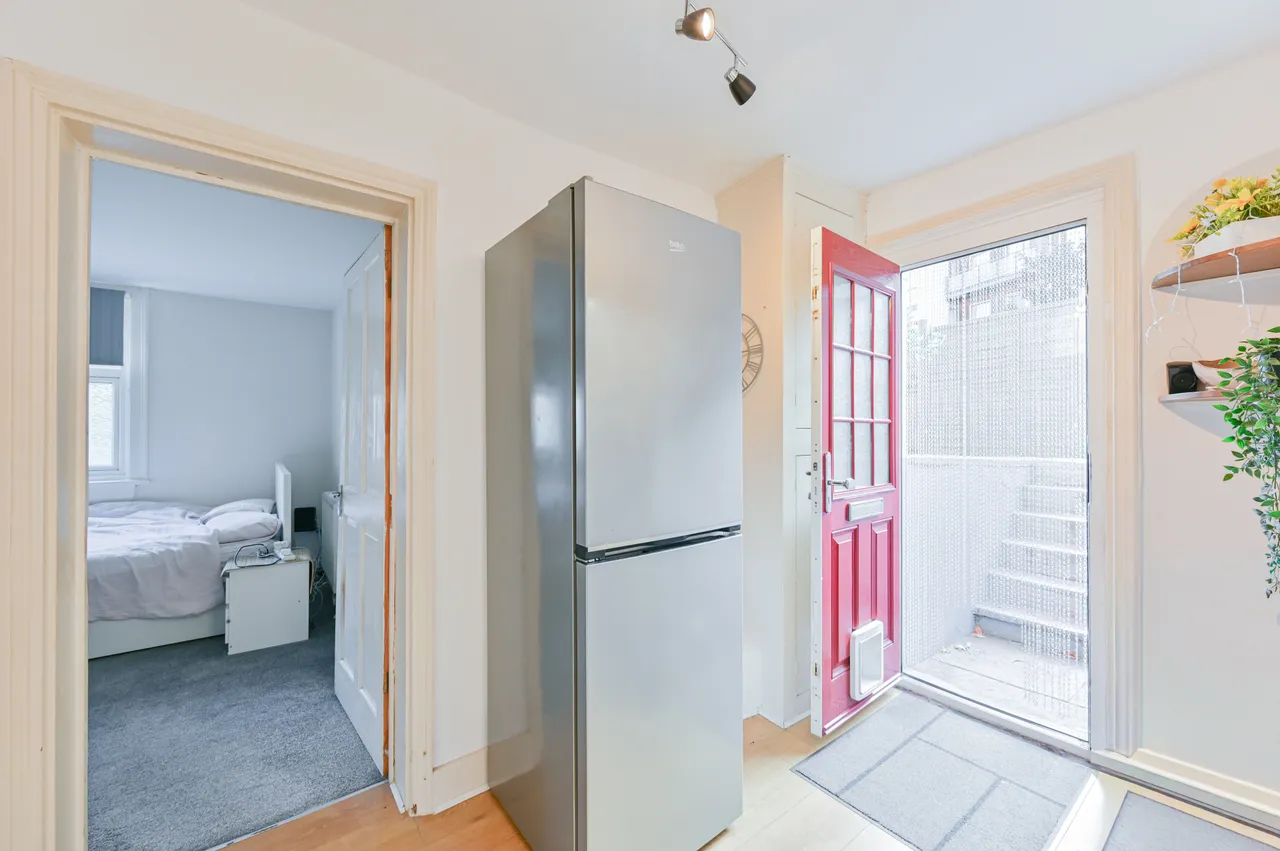 96c Lower Addiscombe Road, Croydon, photo 11