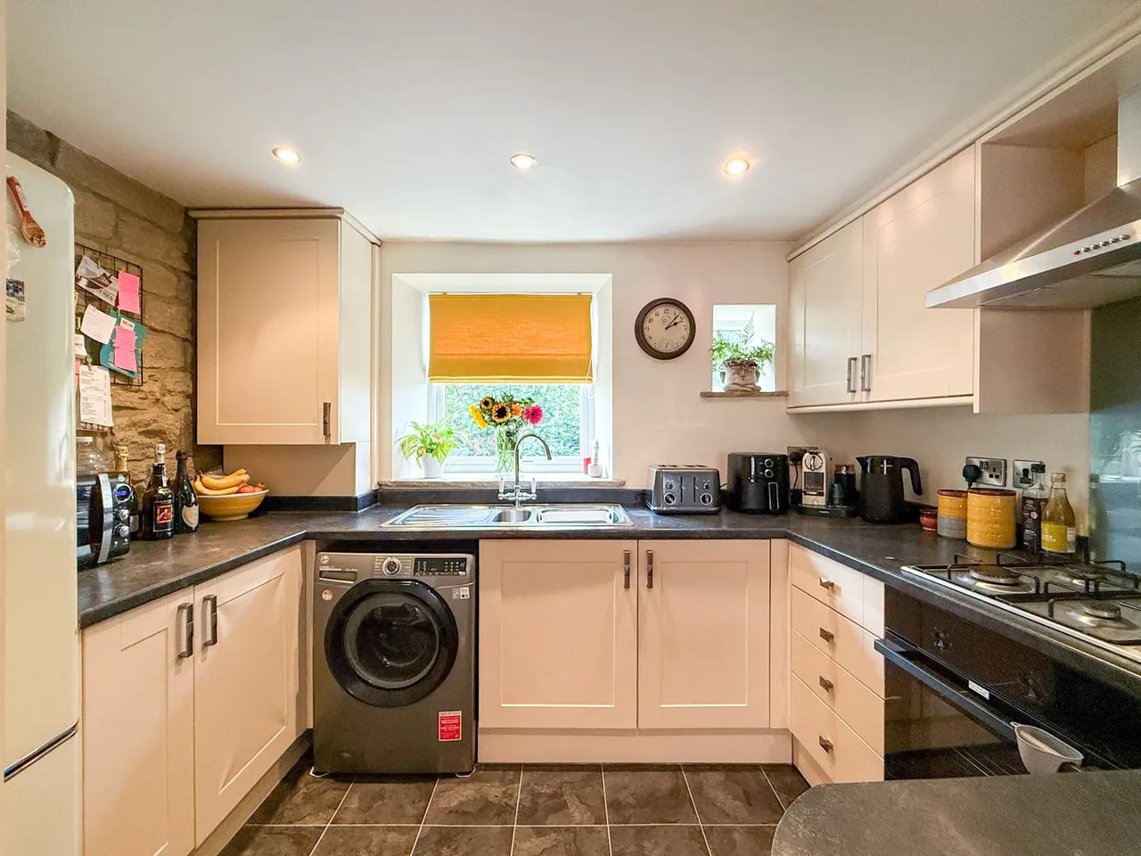 Crown Street, Honley, photo 17