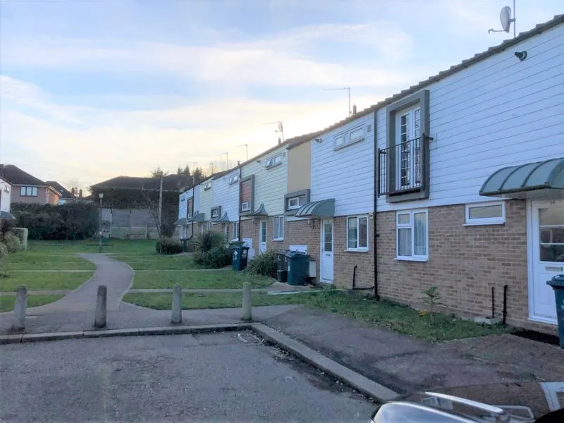Trenchard Close, Stanmore HA7 3SS, photo 15