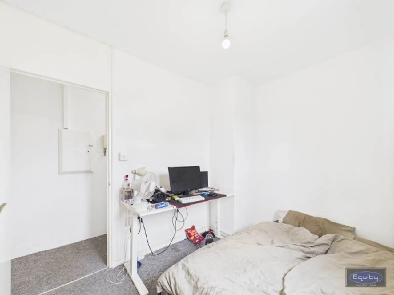Restons Crescent, Thanington Court Restons Crescent, SE9, photo 6