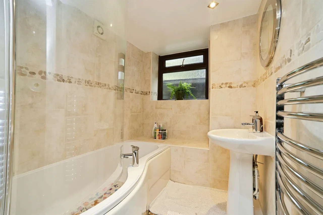 Park View, Yeadon, Leeds, photo 11