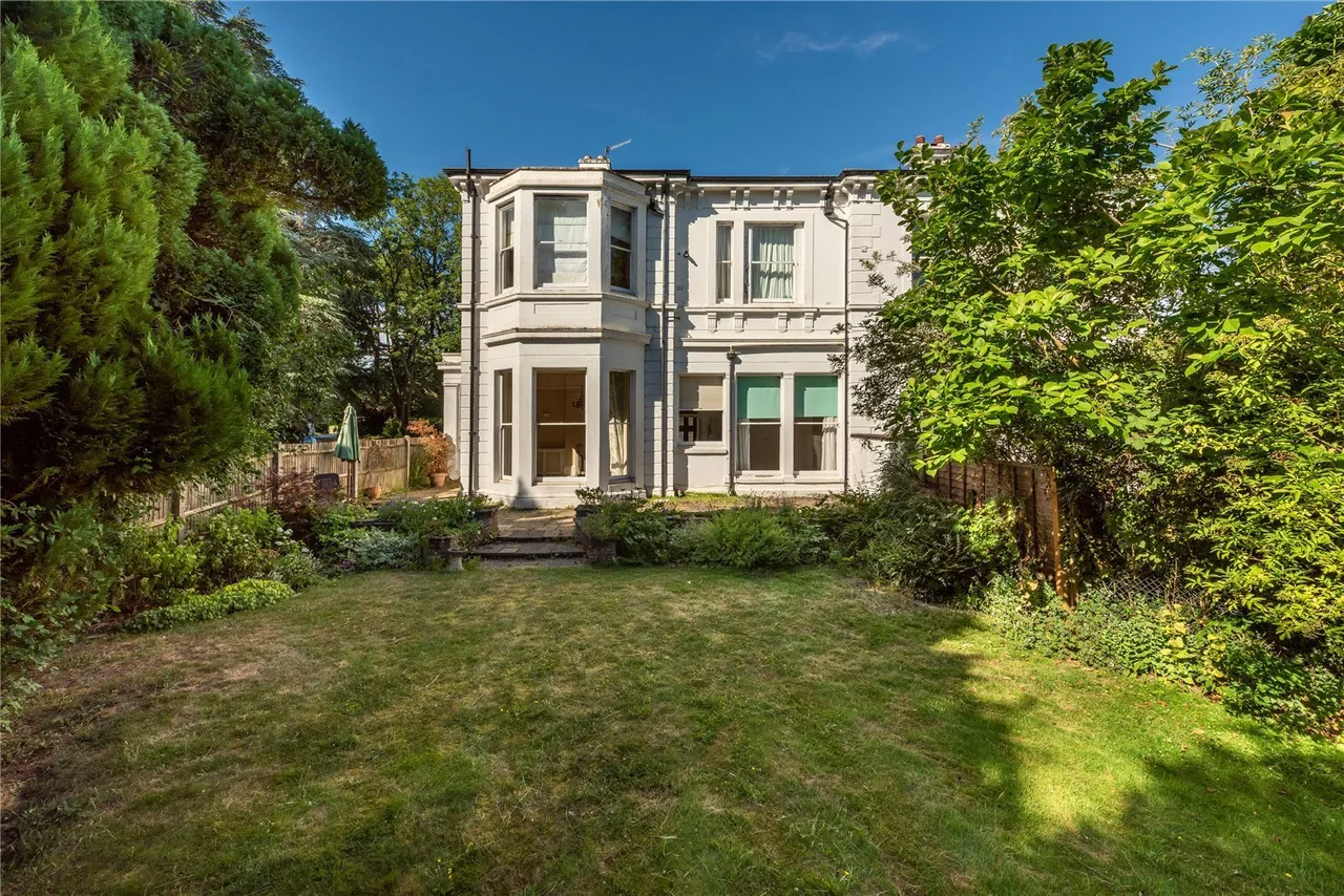 Pixham Lane, Dorking, RH4, photo 3