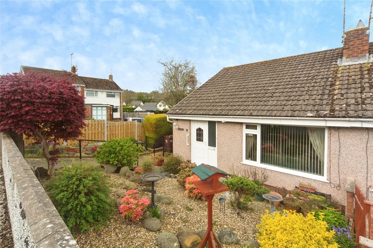 Maes Y Llan, Conwy, LL32, photo 9