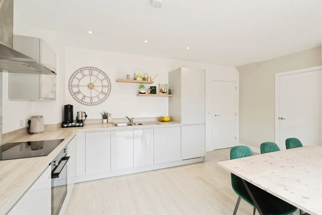 Roemead Drive, Yapton, Arundel, photo 3