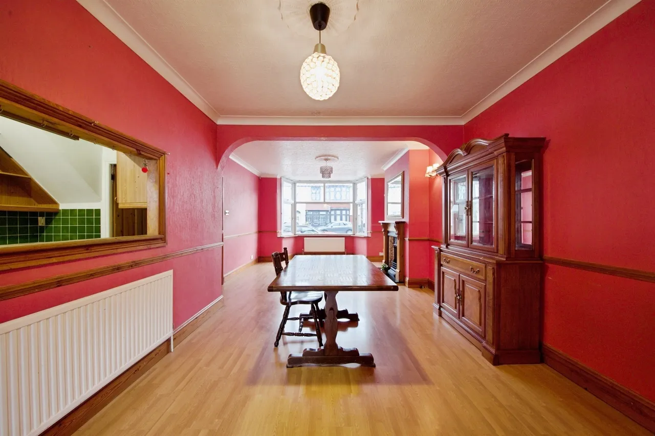 Salisbury Avenue, Barking, photo 2