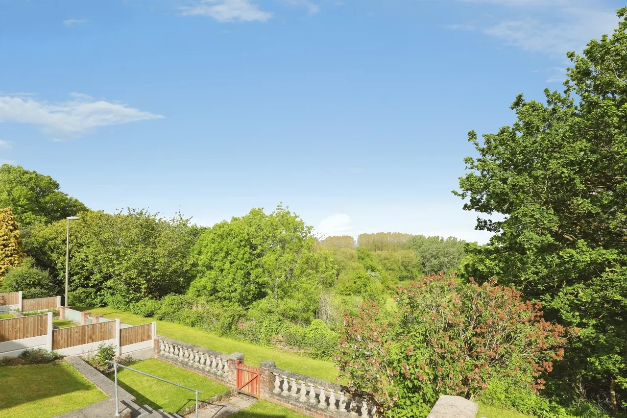 Woodside Terrace, Northwich, photo 5