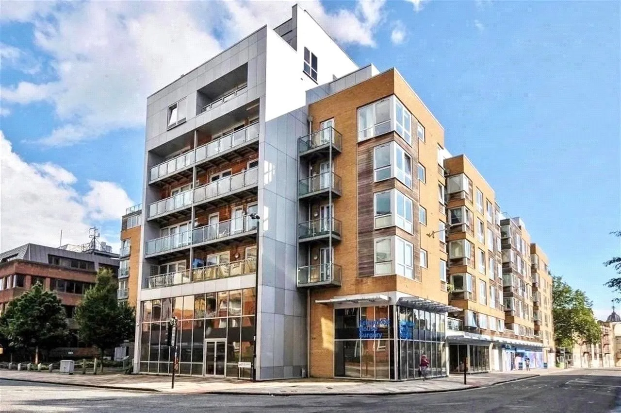 1 bed flat for sale, High Street, Southampton, SO14