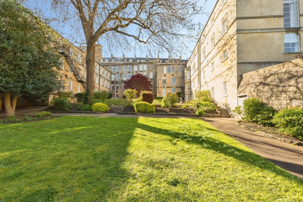 1 bed flat for sale, Walcot Street, Bath, BA1