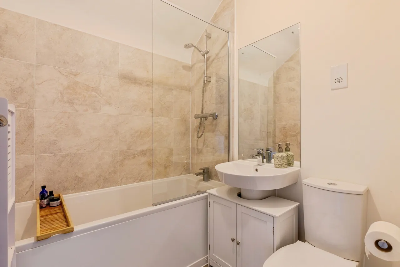 Lavender Close, Warwick, photo 11