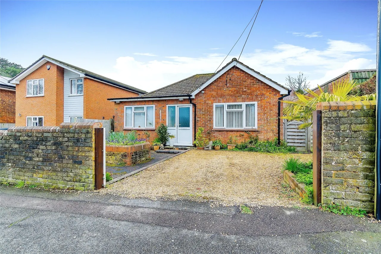 3 bed house for sale — Village Green Avenue, Biggin Hill, Westerham, TN16