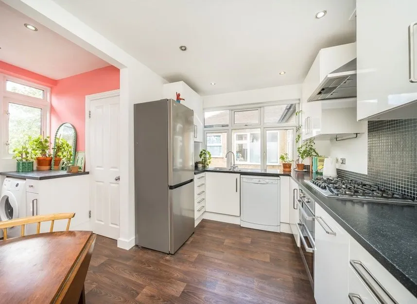 Marlborough Close, Colliers Wood, SW19, photo 5