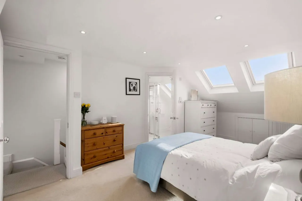 Crealock Street, London, SW18, photo 6