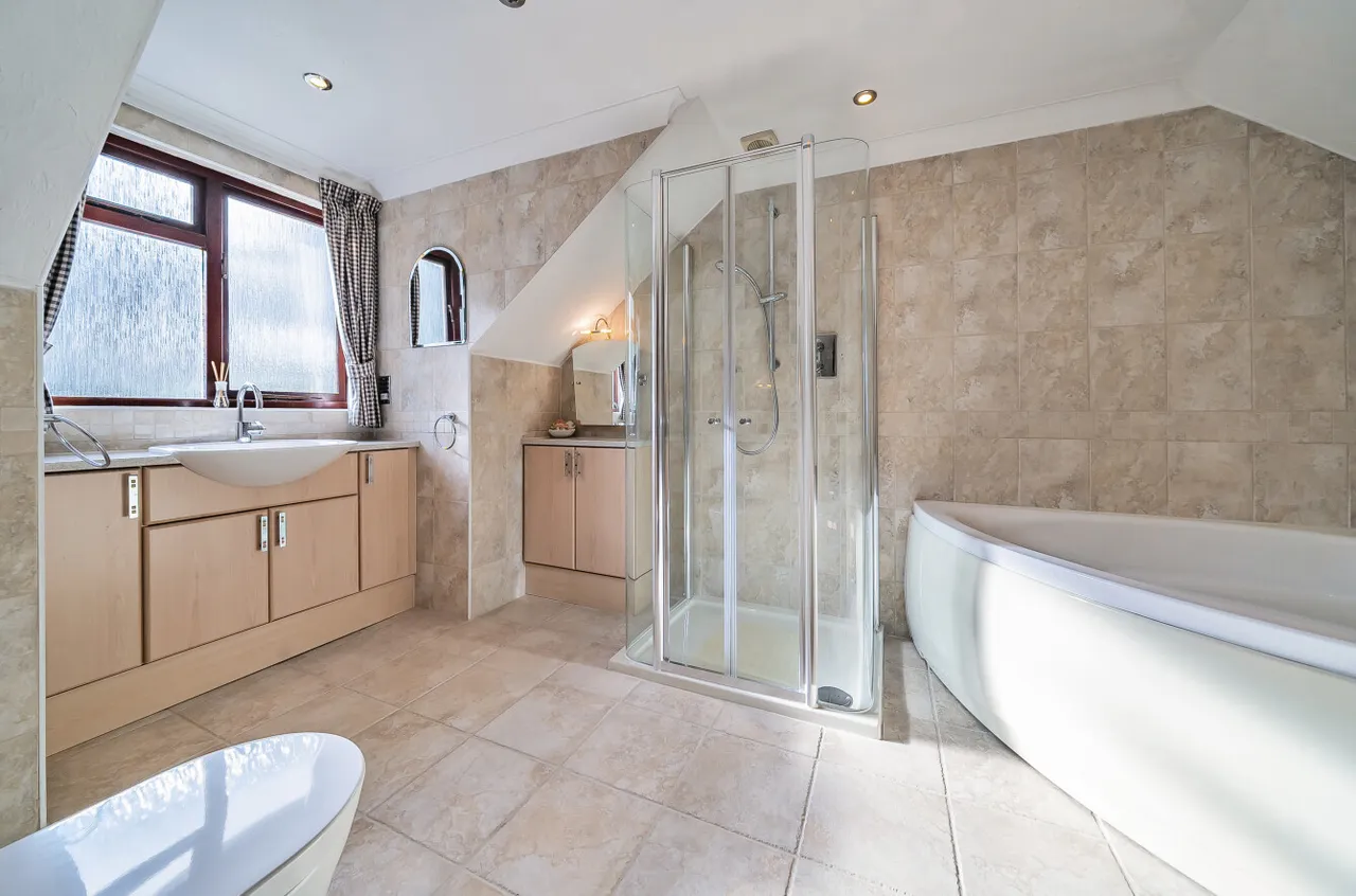 Edward Road, Windlesham, Surrey, GU20 6EX, photo 10