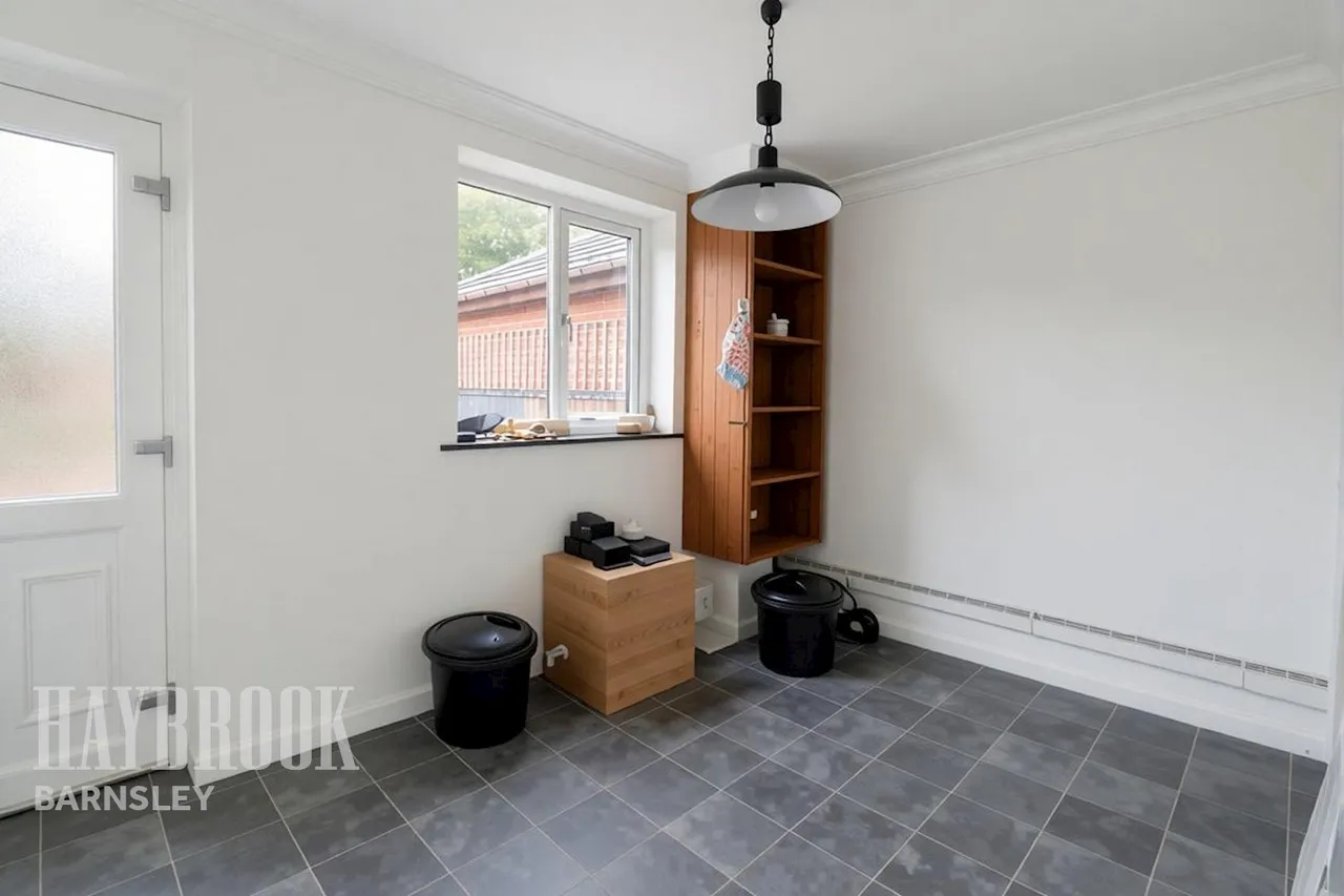 Lingard Court, Barnsley, photo 7