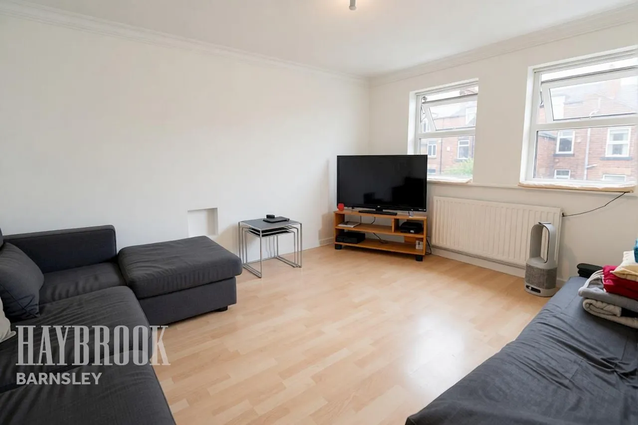 Lingard Court, Barnsley, photo 6