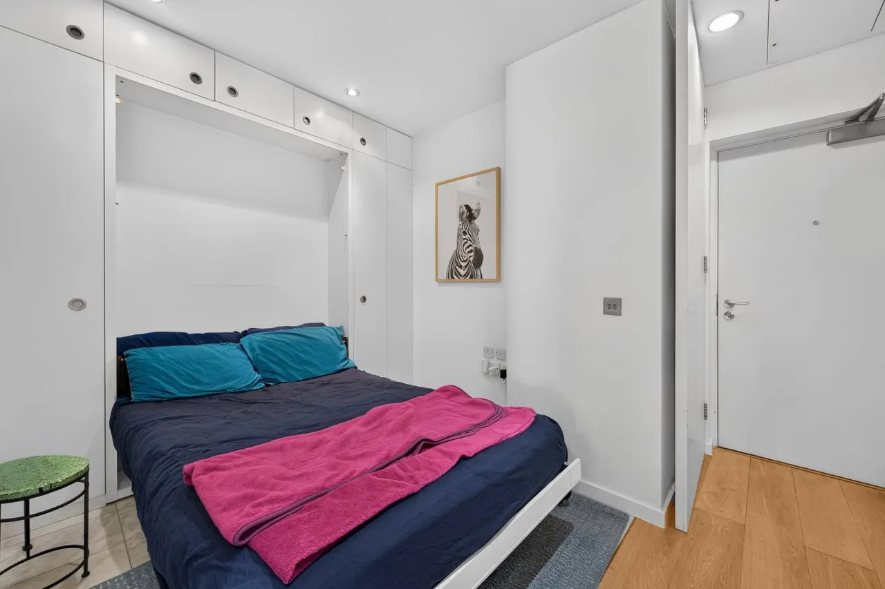 Fairmont Avenue, London, E14, photo 2