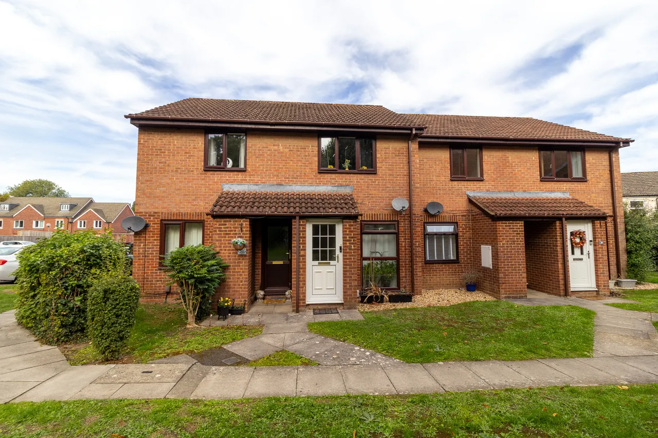 2 bed flat to rent, Shepherds Spring Lane, Andover, SP10