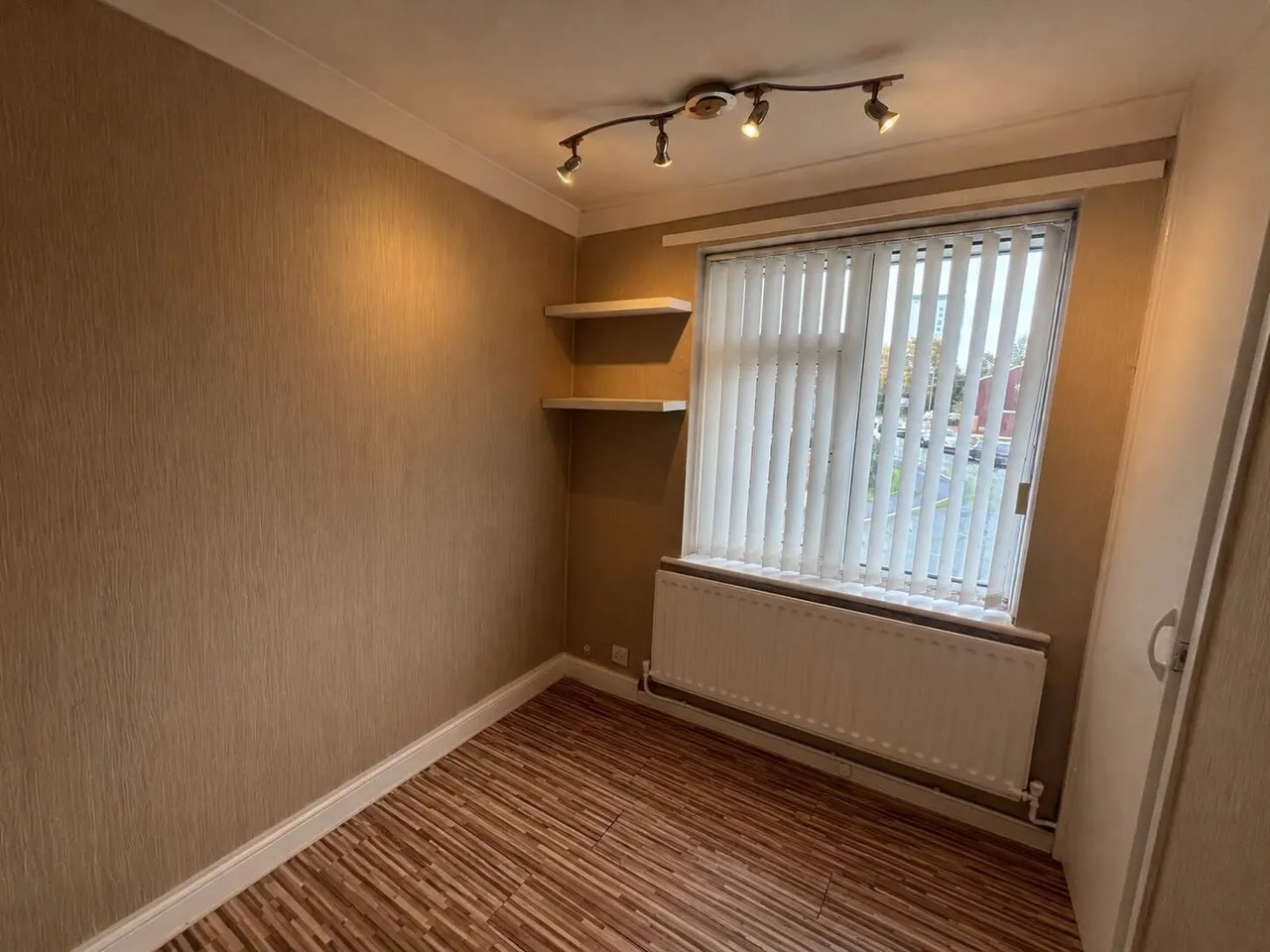 Newlands Close, Willenhal, WV13, photo 2