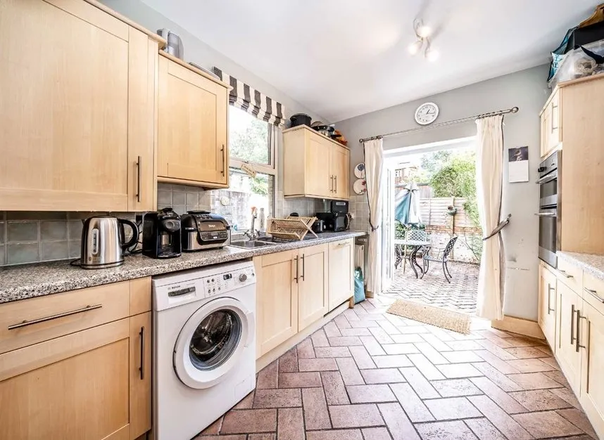 Eastbank Road, Hampton Hill, TW12, photo 5