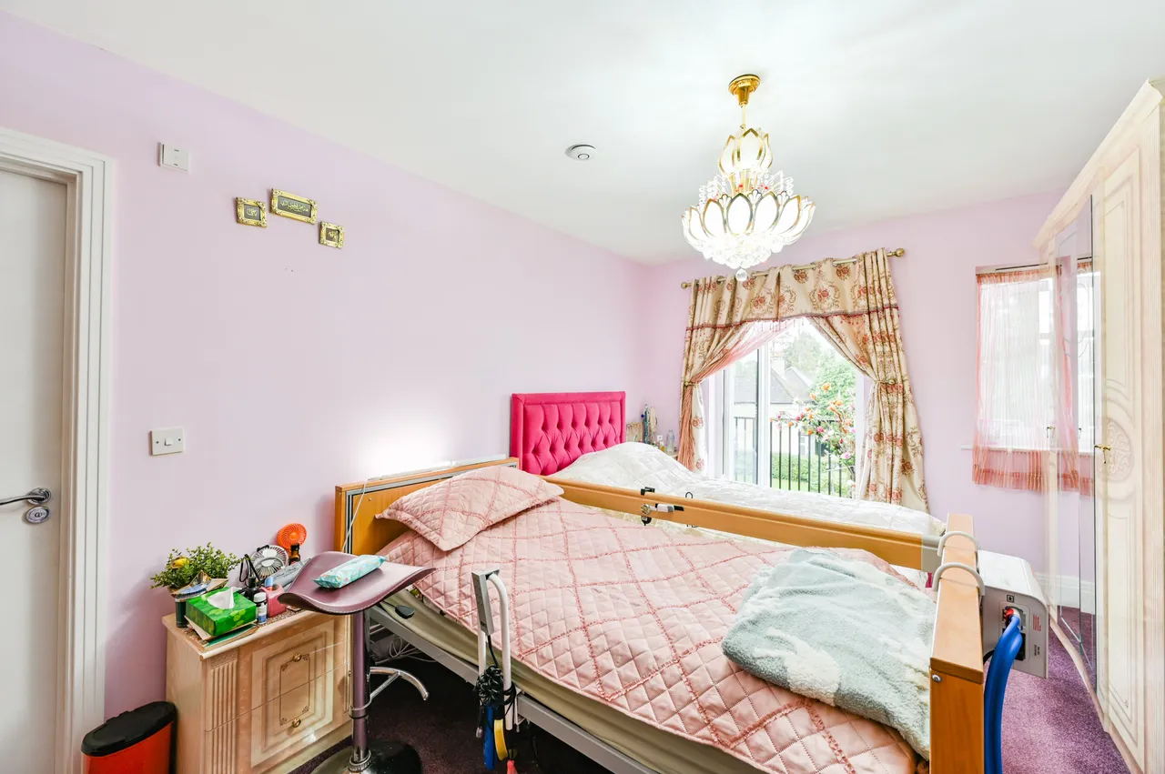 Pinner, HA5, photo 4