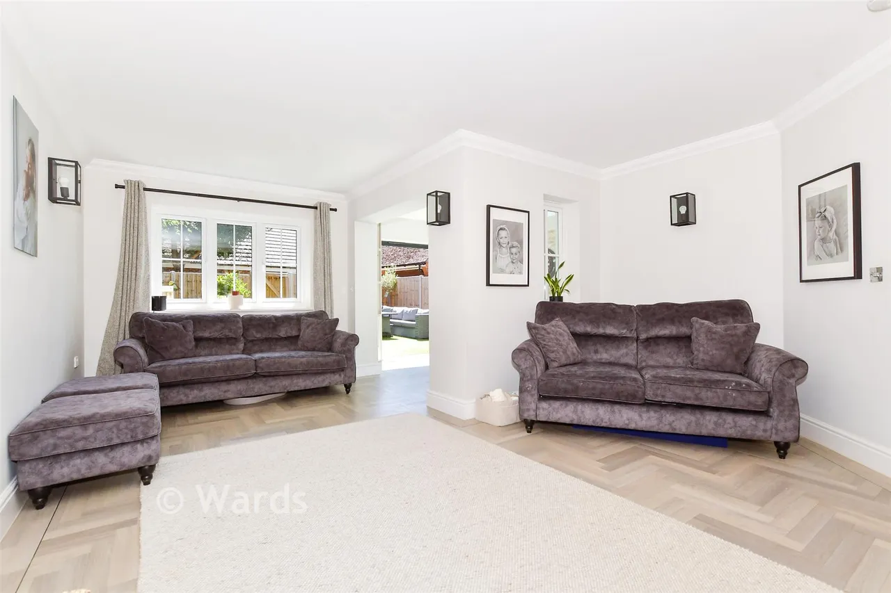 Alderwick Grove, Kings Hill, ME19, photo 5