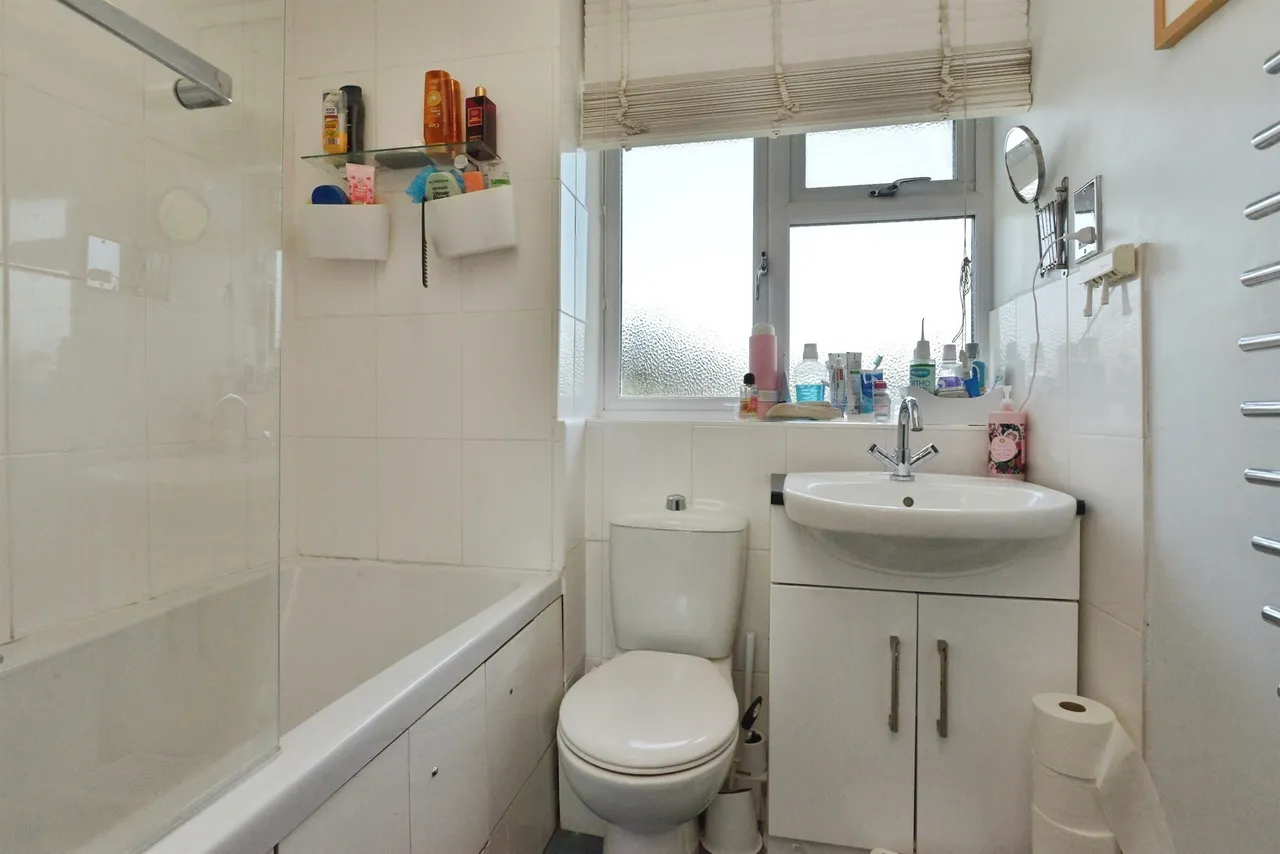 Breton, Stony Stratford, MK11, photo 17