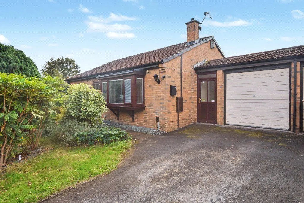 2 bed house for sale, Aysgarth Close, Wakefield, WF2