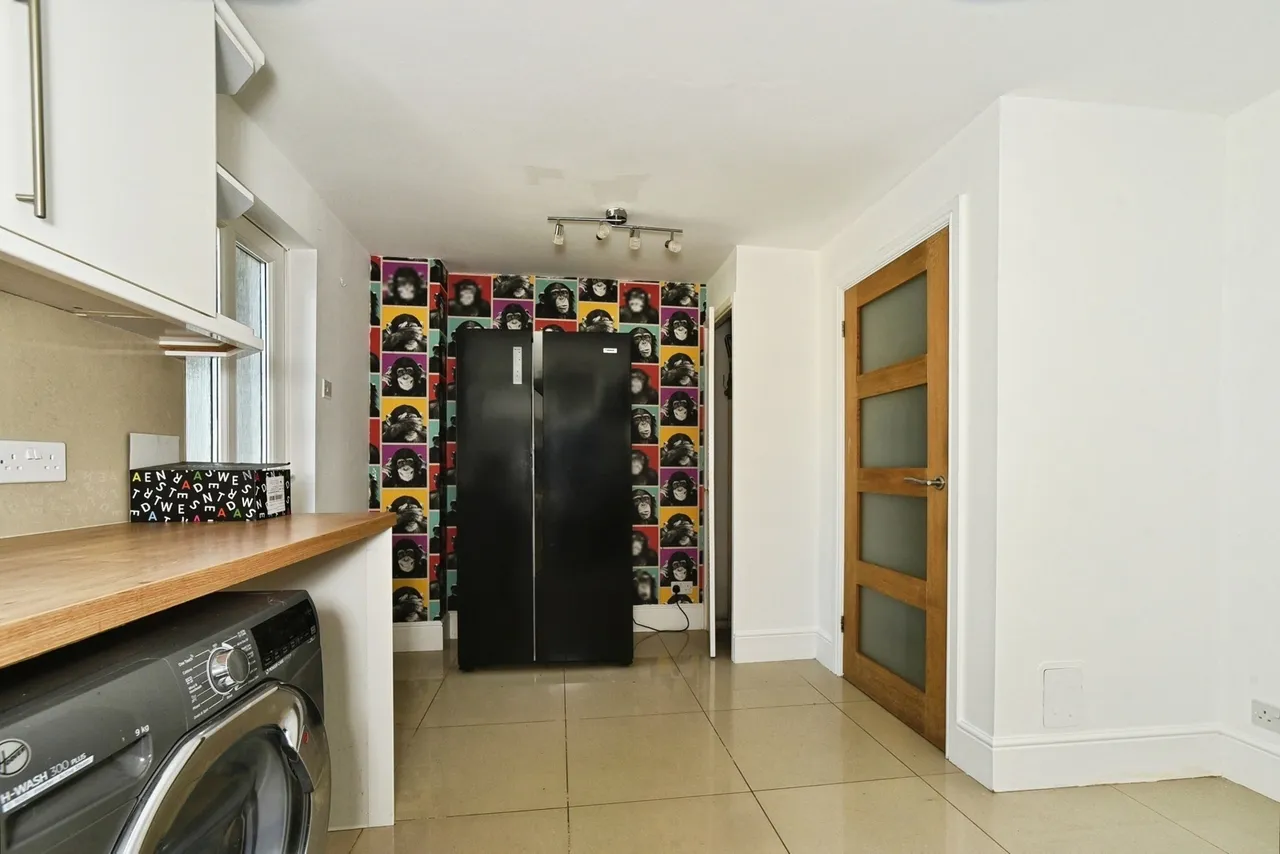 Lancaster Close, Thatcham, RG18, photo 6