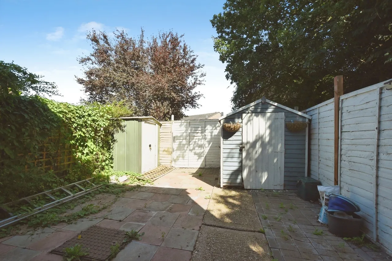 Lancaster Close, Thatcham, RG18, photo 14