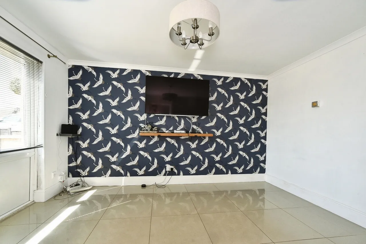 Lancaster Close, Thatcham, RG18, photo 8