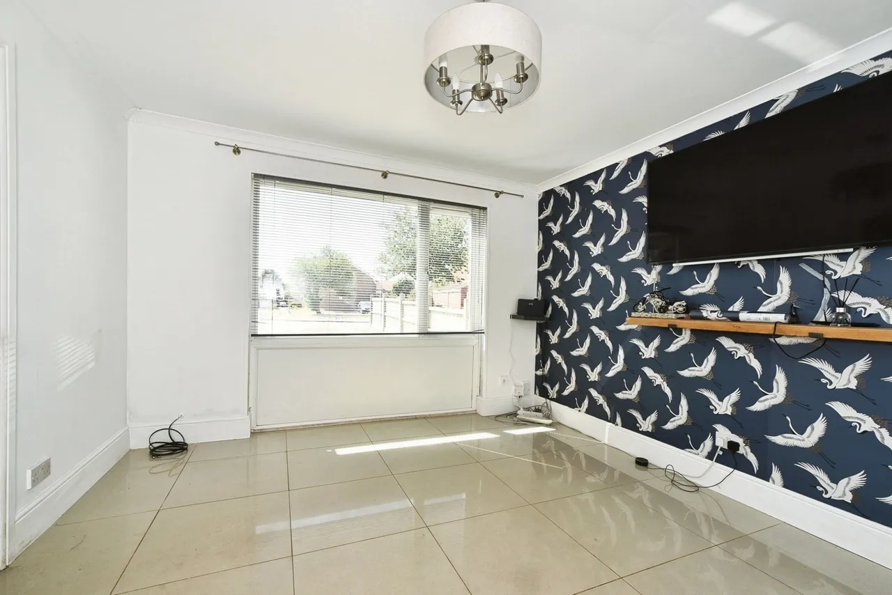 Lancaster Close, Thatcham, RG18, photo 7