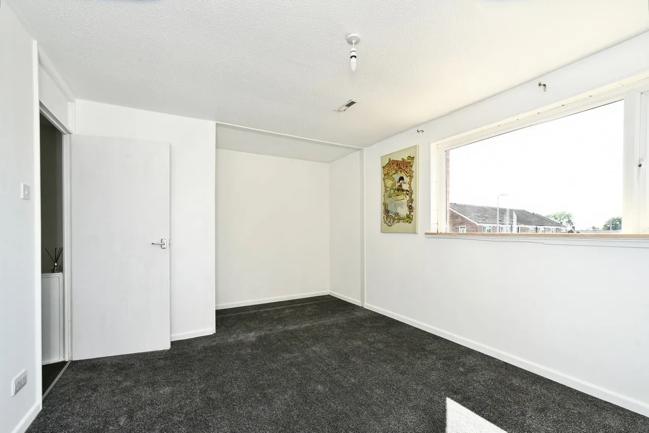 Lancaster Close, Thatcham, RG18, photo 11