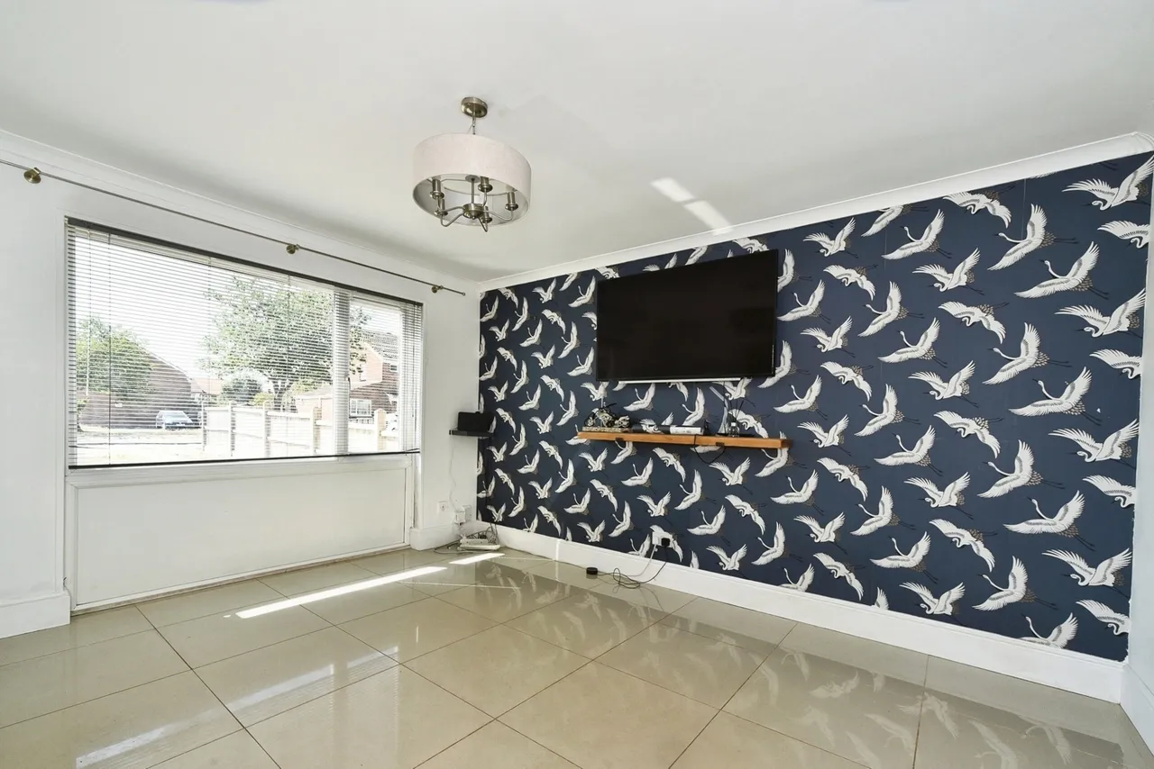 Lancaster Close, Thatcham, RG18, photo 3