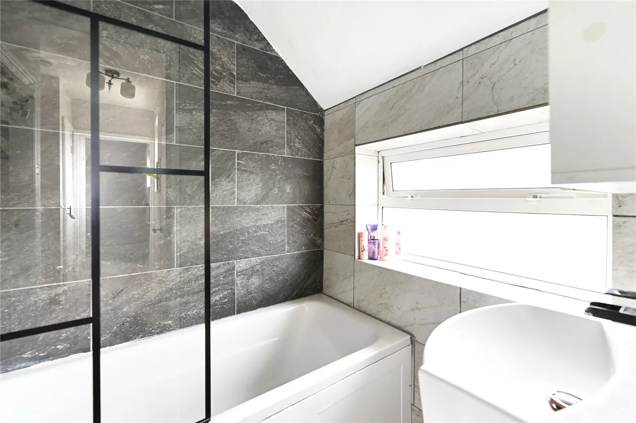 Longford Way, Stanwell, TW19, photo 8