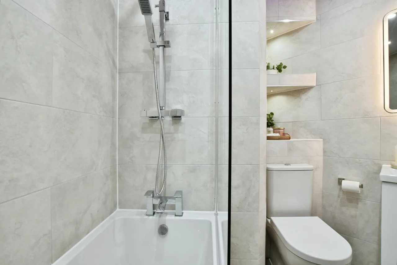 Sandmoor Place, Lymm, WA13, photo 17