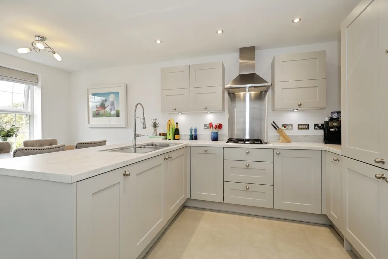 Ezart Avenue, Wetherby, West Yorkshire, LS22, photo 6