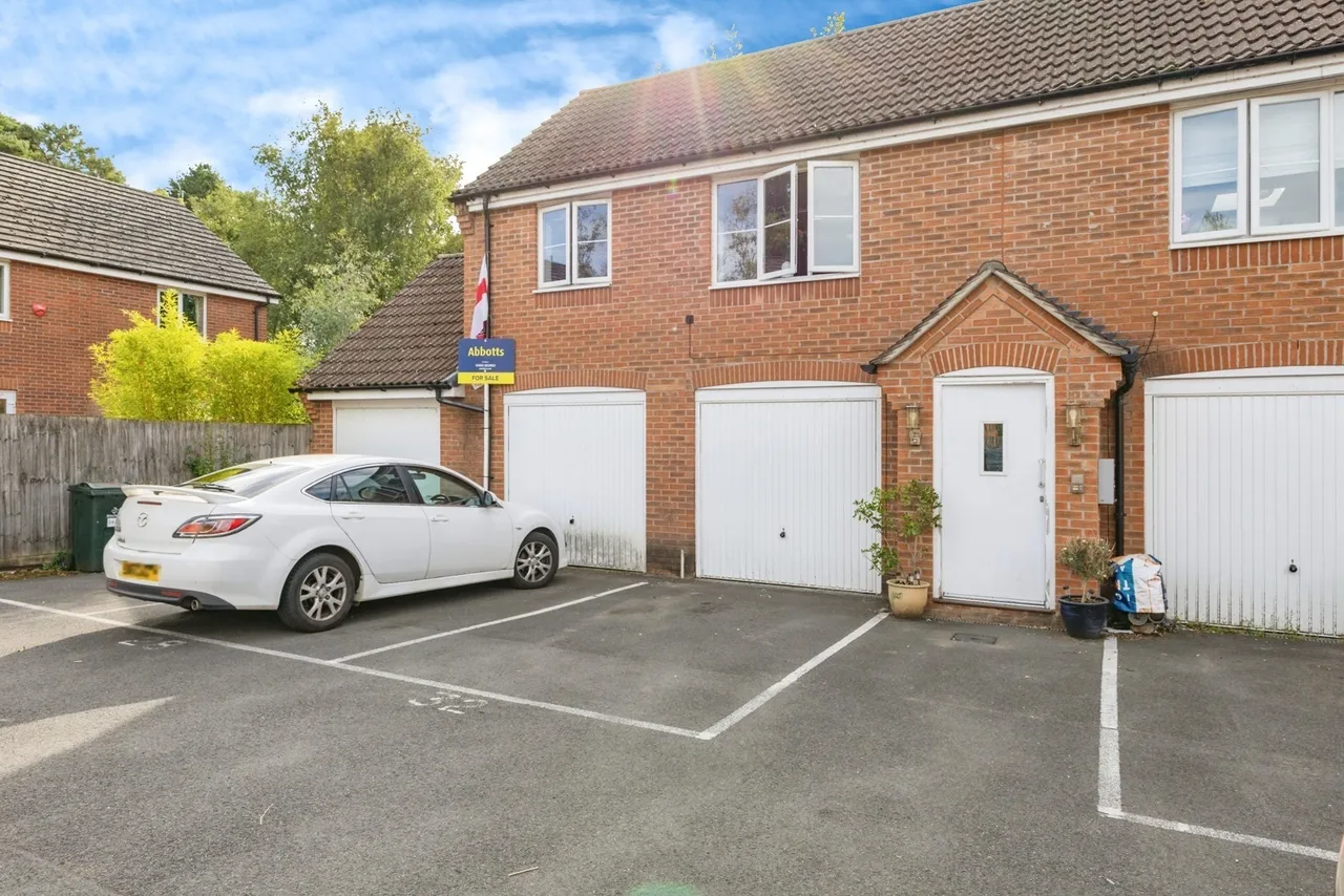 Sunderland Close, Carbrooke, Thetford, Norfolk, IP25, photo 17